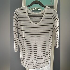 Quarter sleeve shirt